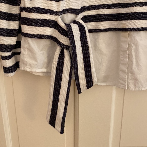 Long sleeve light weight pullover with built in blouse shirt tails. - Picture 2 of 5